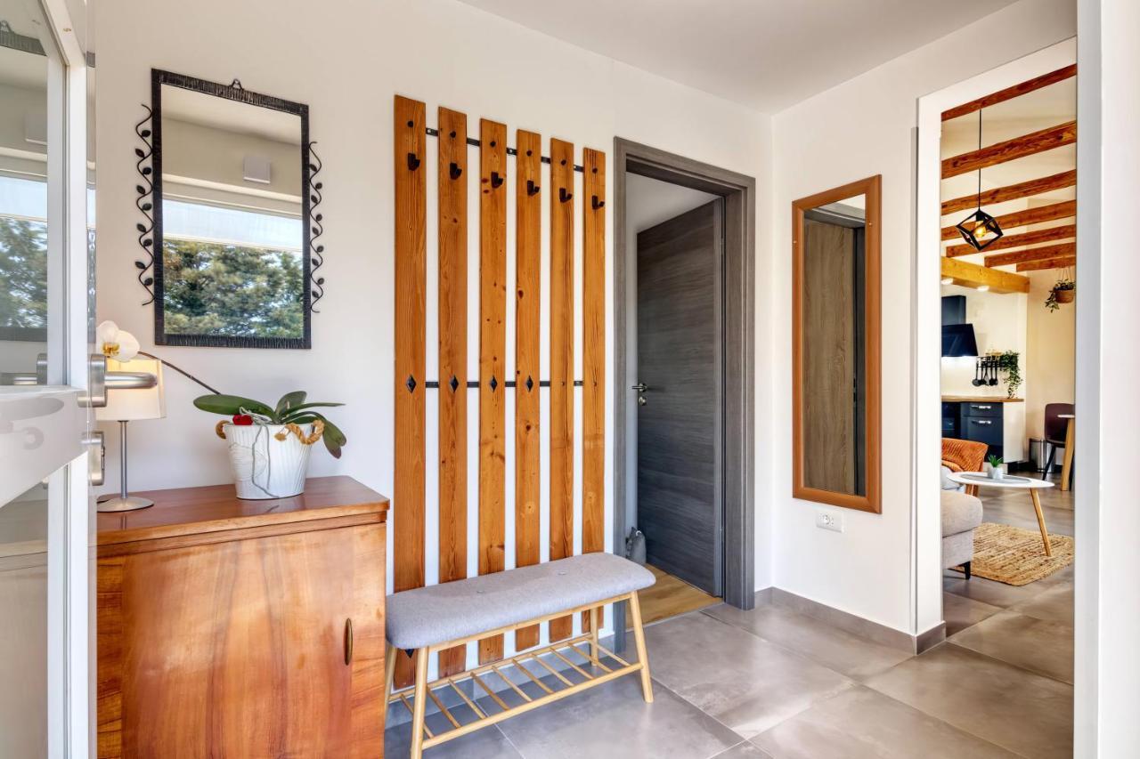Holiday House "Laurus Garden" With Private Parking Medulin Exterior foto